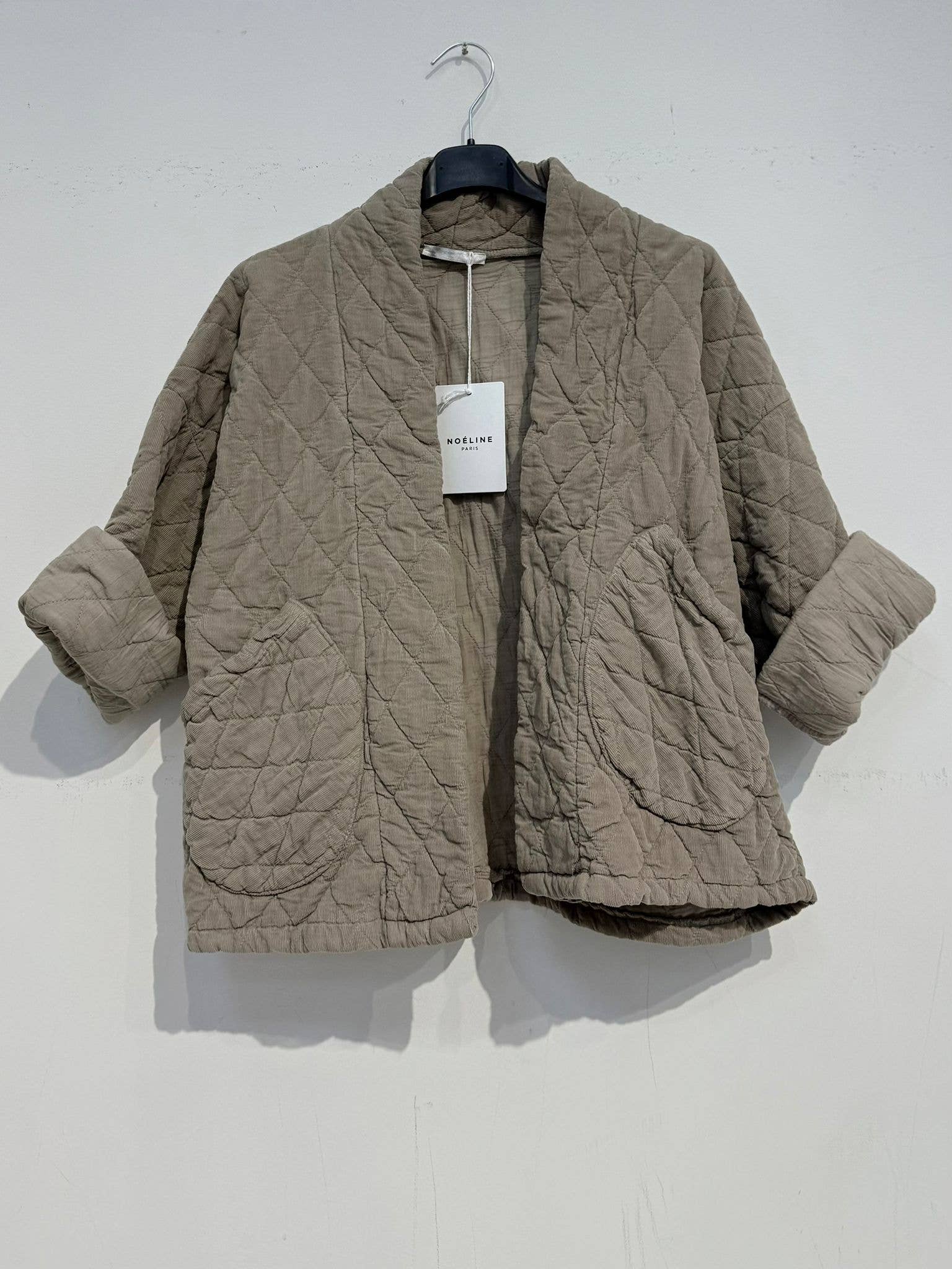 2442-2 velvet quilted jacket: Black
