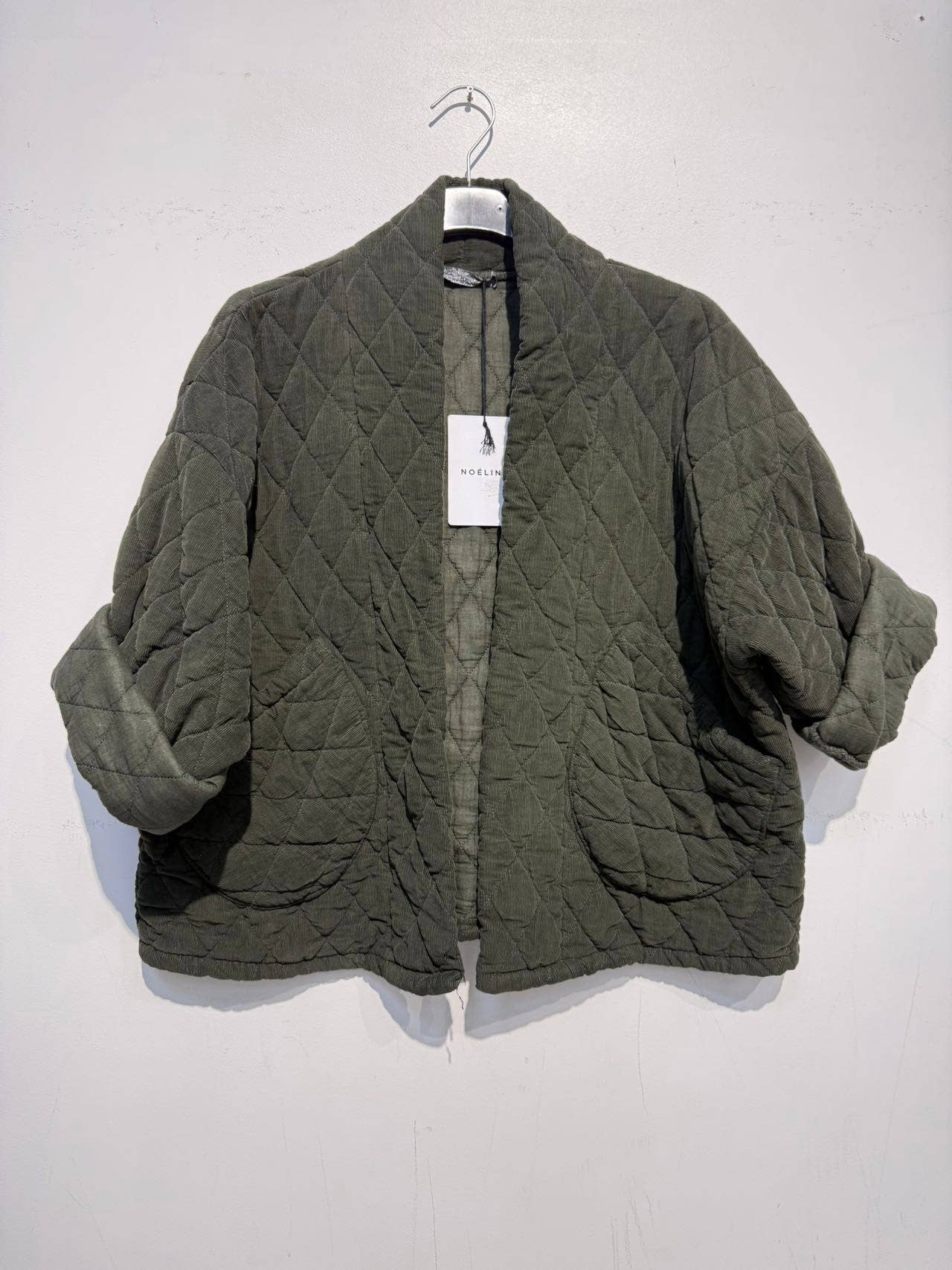 2442-2 velvet quilted jacket: Black