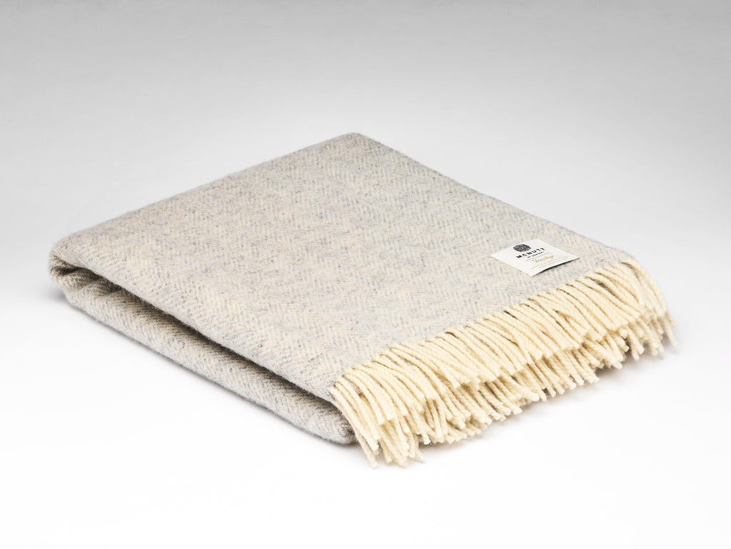Grey Cloud  Herringbone Throw - The Voewood